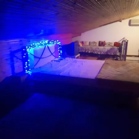 شقة Adam House