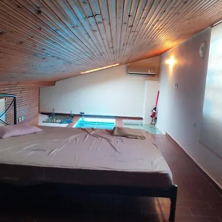 شقة Adam House *